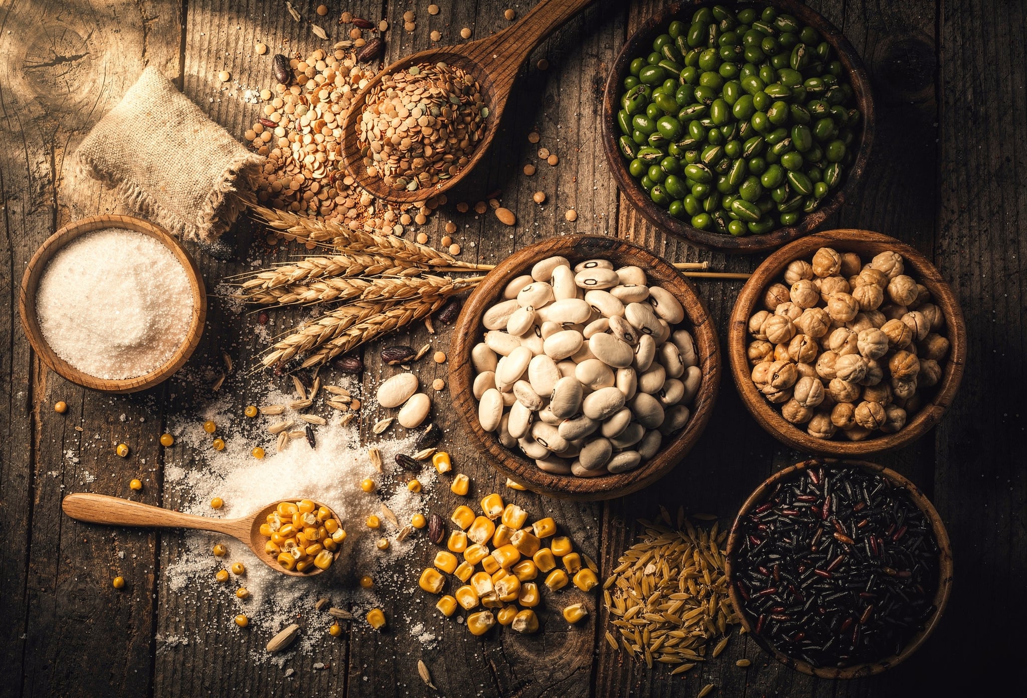 Bulk grains, rice, and agricultural commodities sourced from certified mills for international export