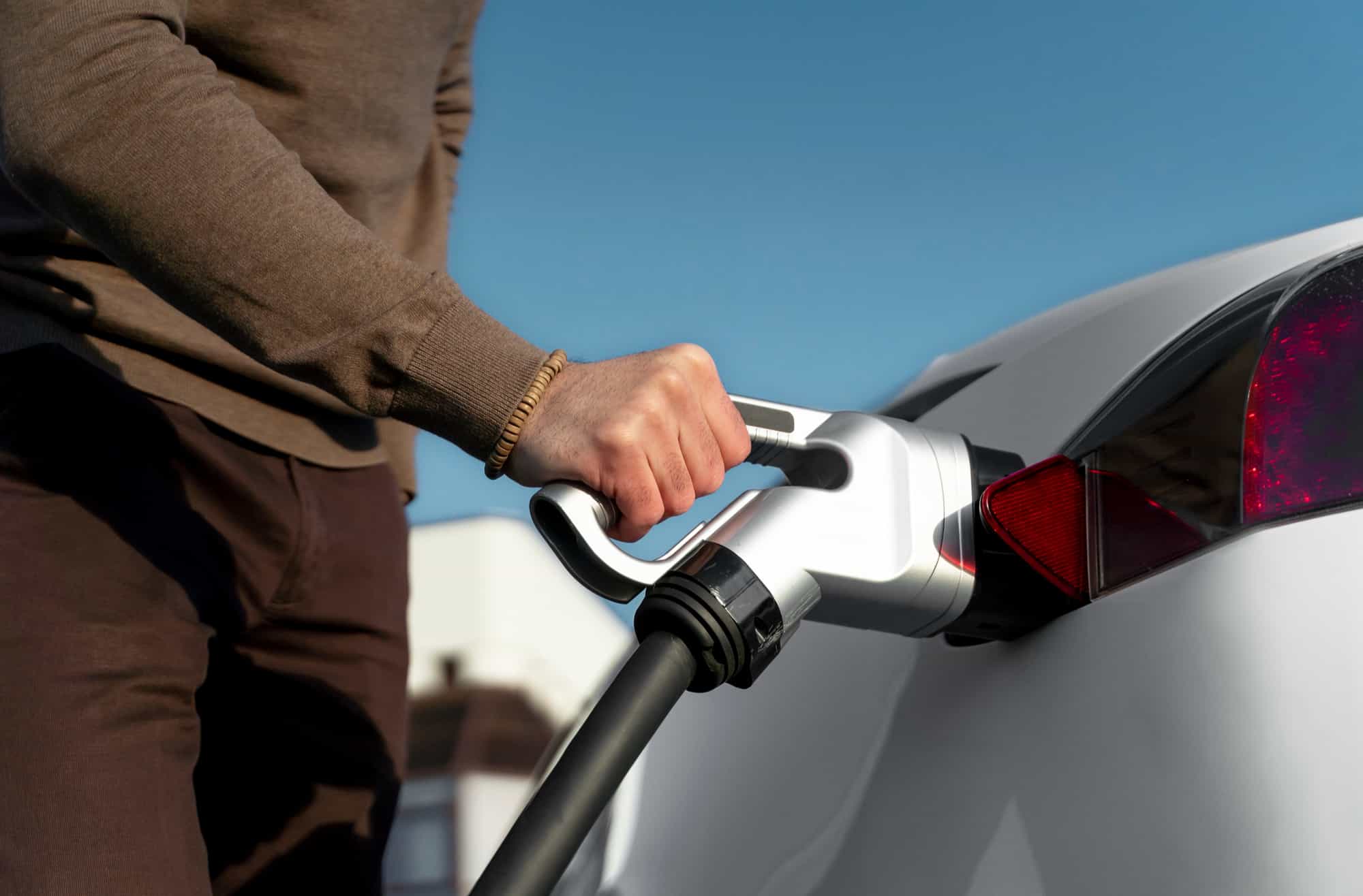 Global B2B Automobile Export - Electric & Hybrid Fleet Solutions